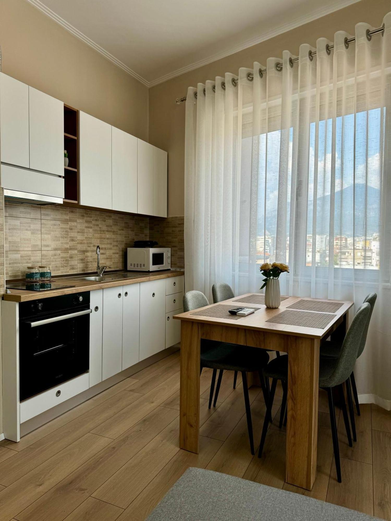 New Bazaar Cozy Apartment 2 Dajti View ติรานา ภายนอก รูปภาพ